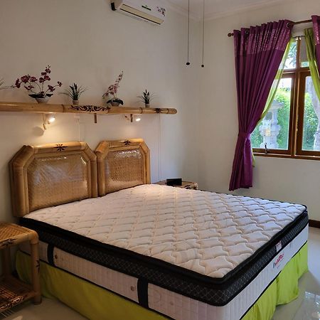 Dennis Holiday Bungalow Jasri Extérieur photo